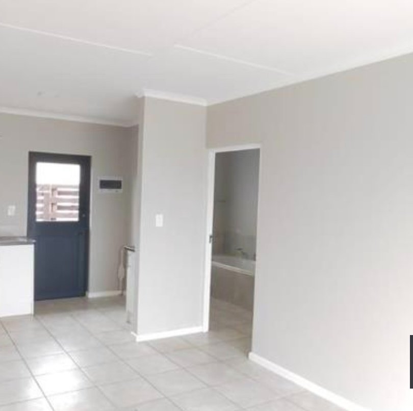 A charming 3-bedroom, 2-bathroom apartment available for rent in Kidds Beach