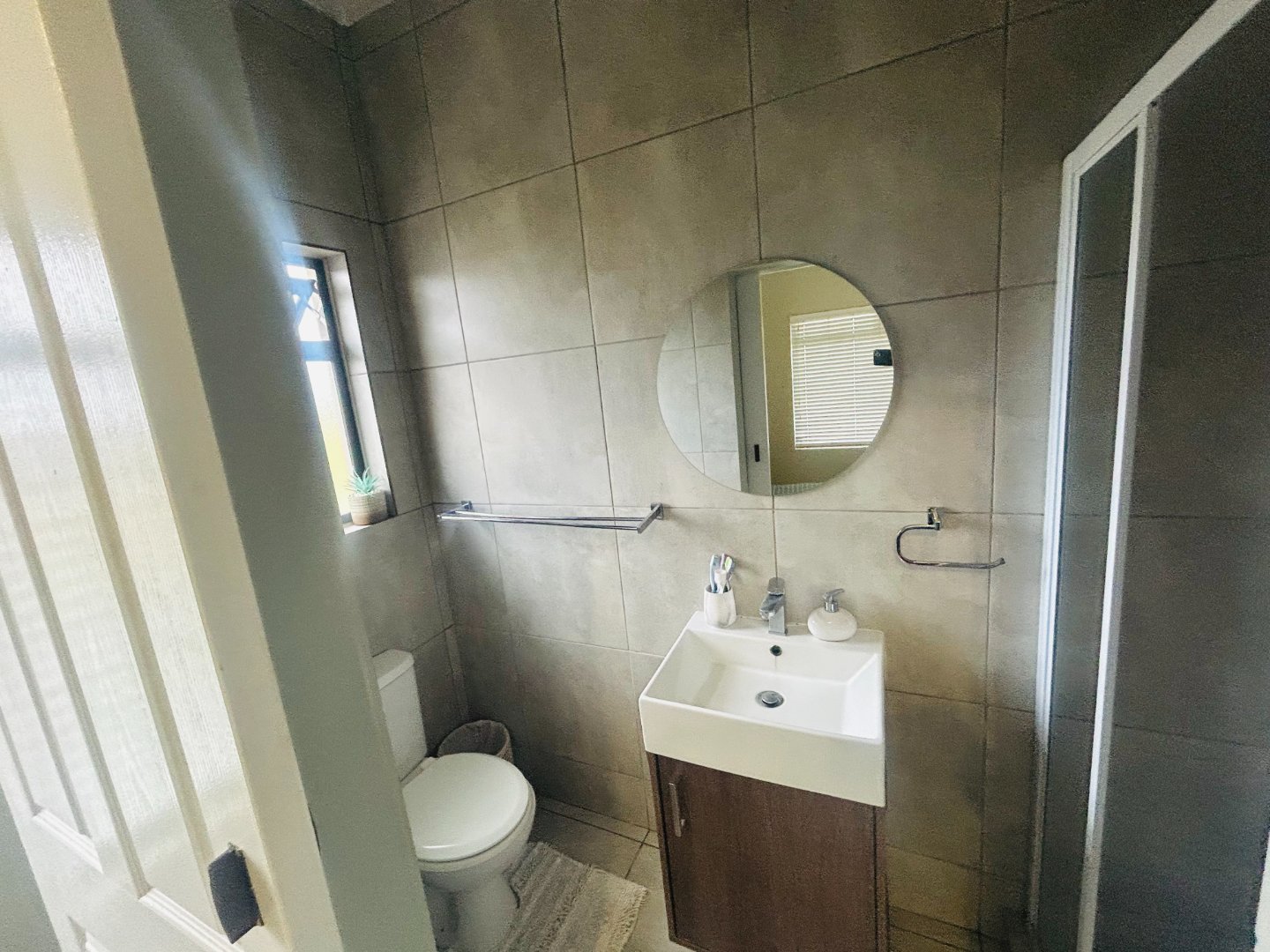 Modern 3-Bedroom Family Home in Secure Estate