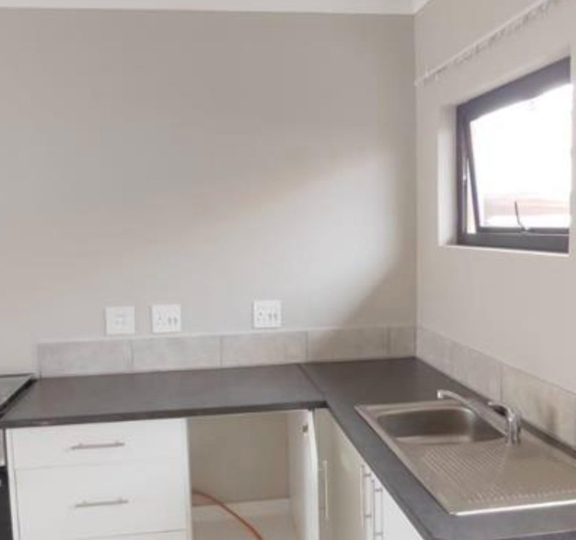 A charming 3-bedroom, 2-bathroom apartment available for rent in Kidds Beach