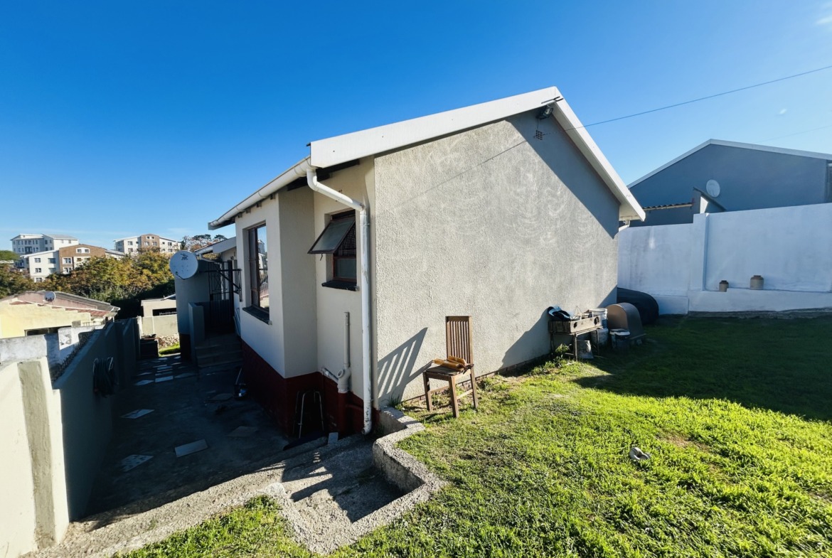 Charming Family Home in the Heart of Amalinda