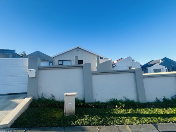 Charming Family Home in the Heart of Amalinda