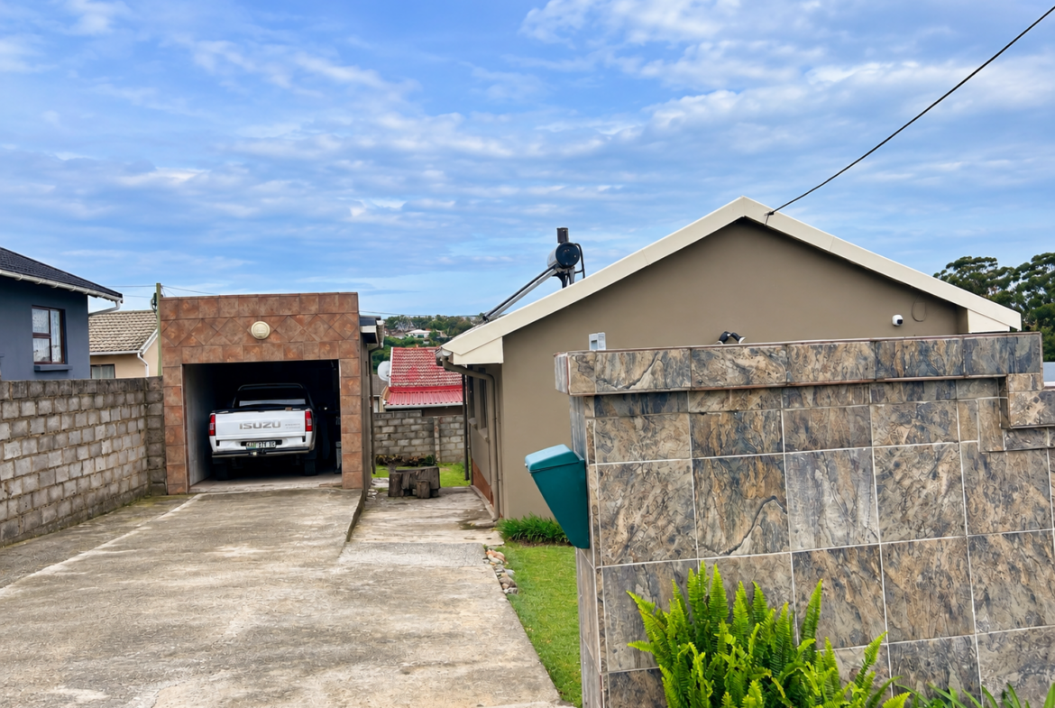 Charming 3-Bedroom Family Home with Modern Features & Security