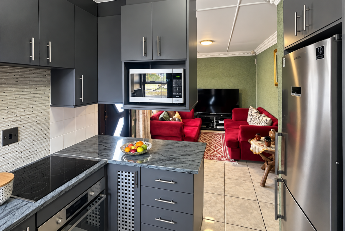 Charming 3-Bedroom Family Home with Modern Features & Security