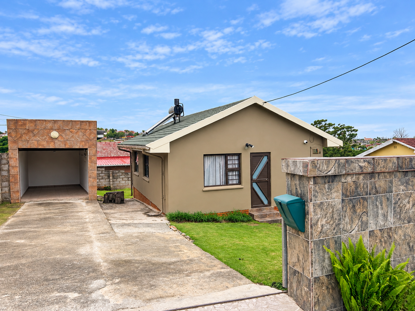Charming 3-Bedroom Family Home with Modern Features & Security