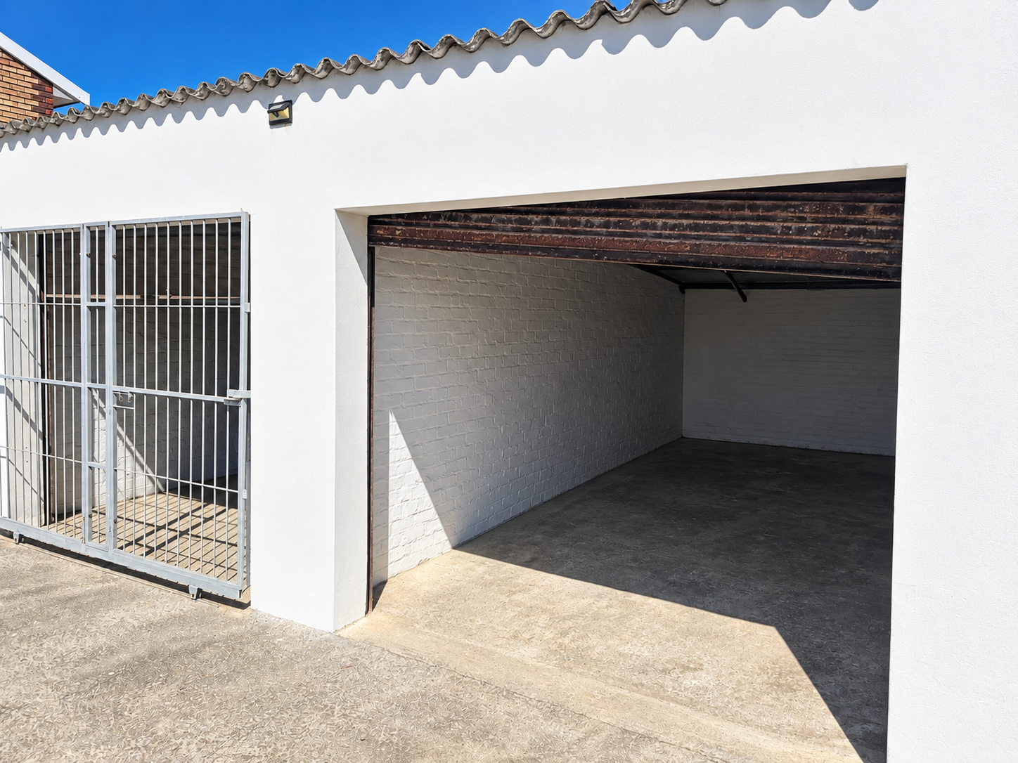 A7C2027C-B56E-4022-8342-92F8B7352606 Secure 2-Bedroom Flat Within Walking Distance of the Beach
