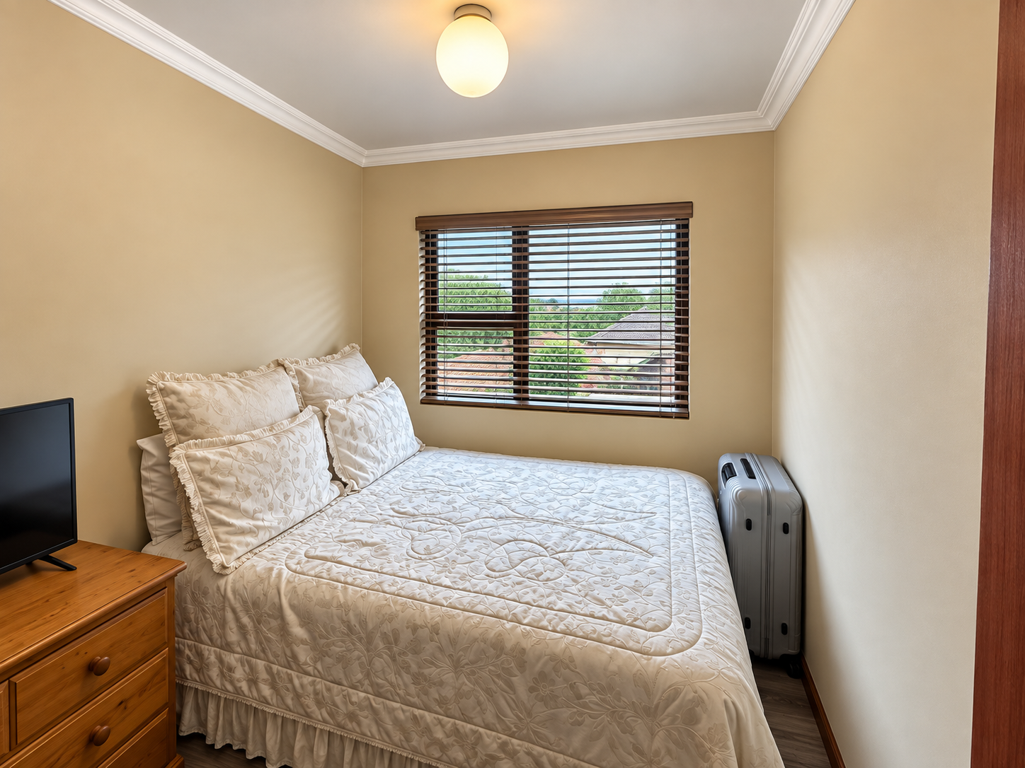 Charming 3-Bedroom Family Home with Modern Features & Security