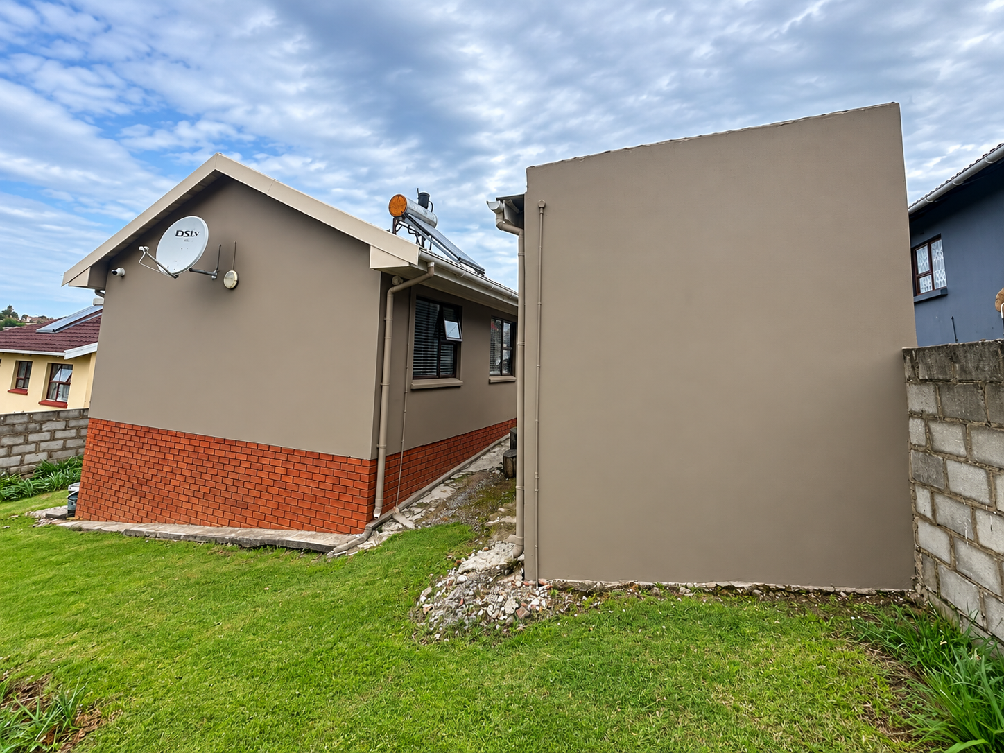 Charming 3-Bedroom Family Home with Modern Features & Security