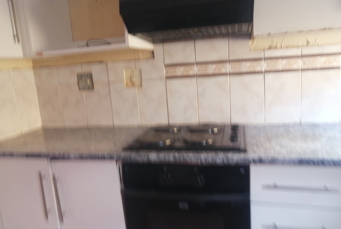 3 BEDROOM HOUSE FOR GRABS IN GOMPO TOWN