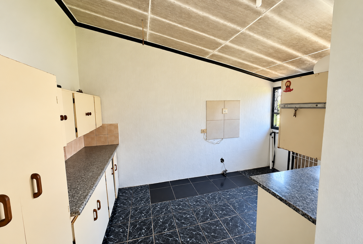 Charming 3-Bedroom Home with an Attached Flatlet – Perfect for Family Living and Additional Income!