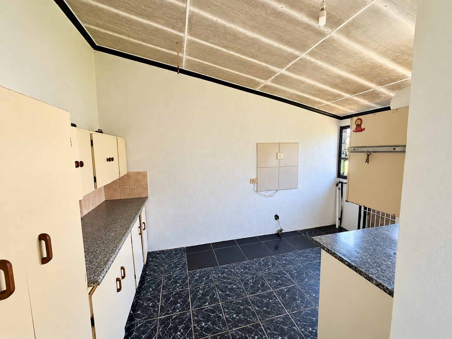 Charming 3-Bedroom Home with an Attached Flatlet – Perfect for Family Living and Additional Income!