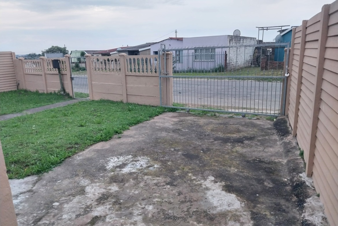 3 BEDROOM HOUSE IN BUFFALO FLATS (VERGENOEG)