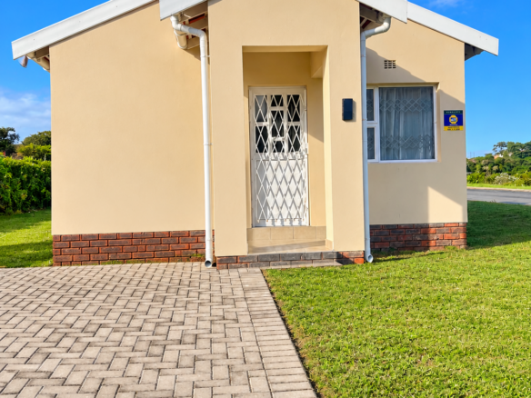 Modern, Well-Maintained Home Ready for Immediate Occupation