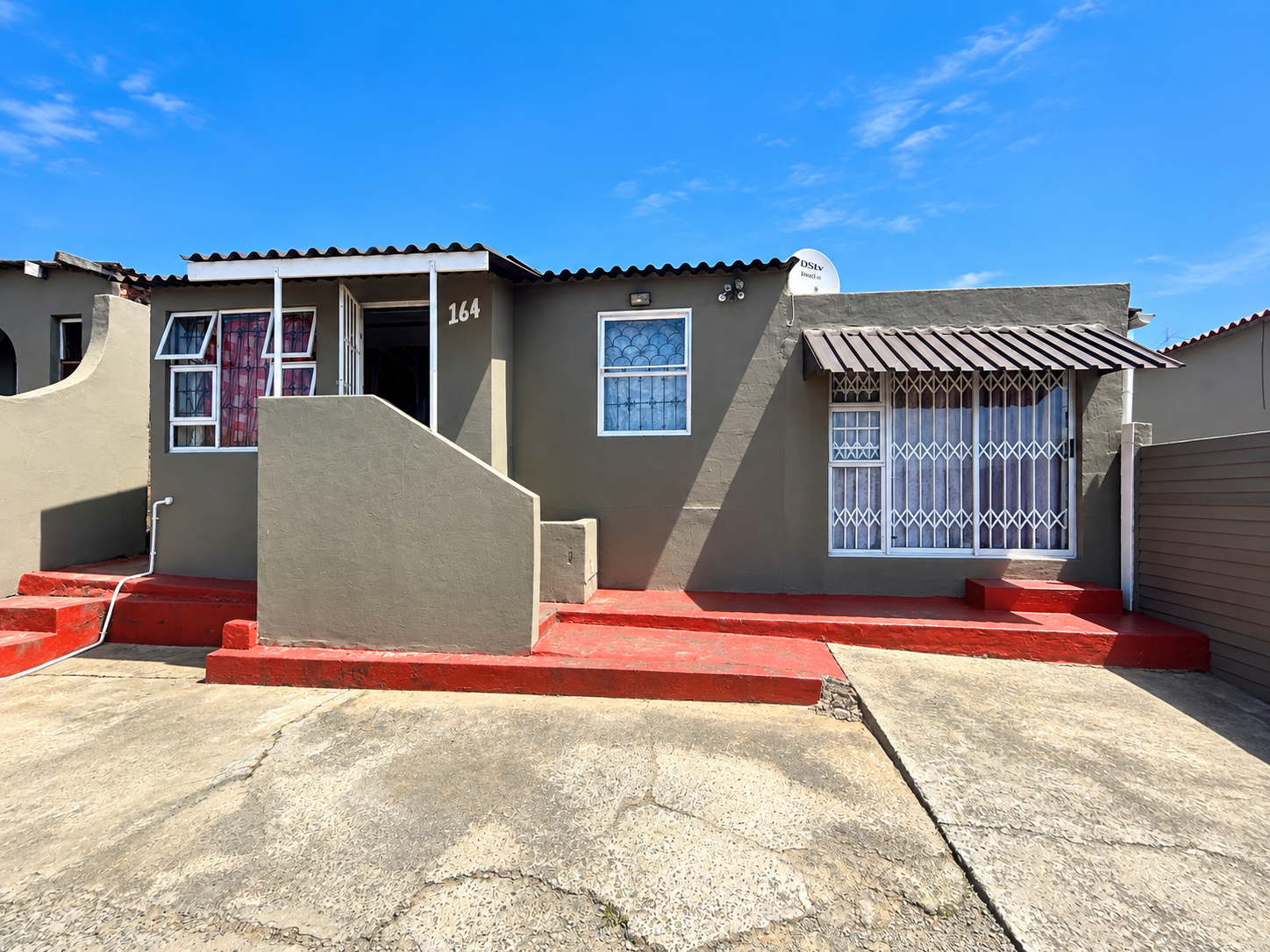 Charming 3-Bedroom Home with an Attached Flatlet – Perfect for Family Living and Additional Income!