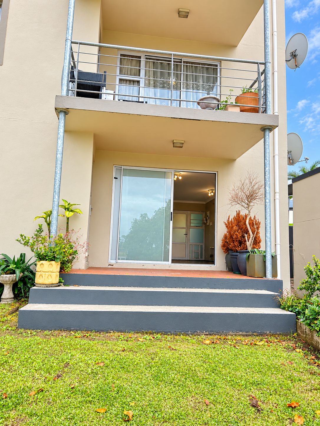 3-Bedroom Apartment for Sale in Selborne Green – Gated Complex