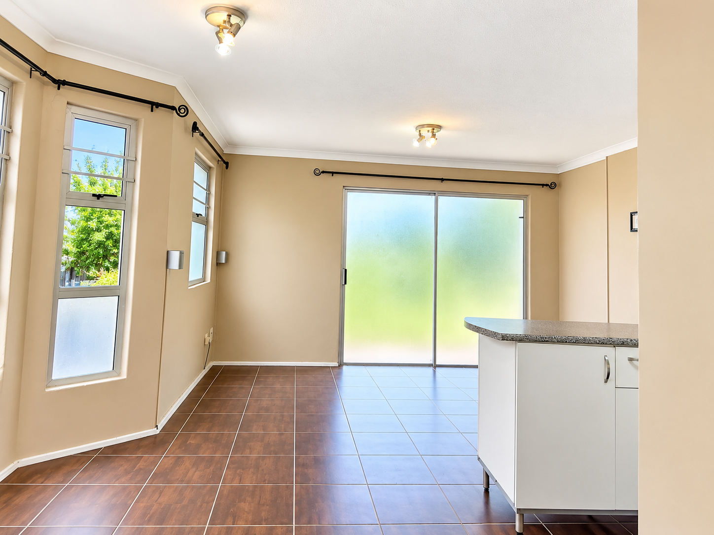 3-Bedroom Apartment for Sale in Selborne Green – Gated Complex