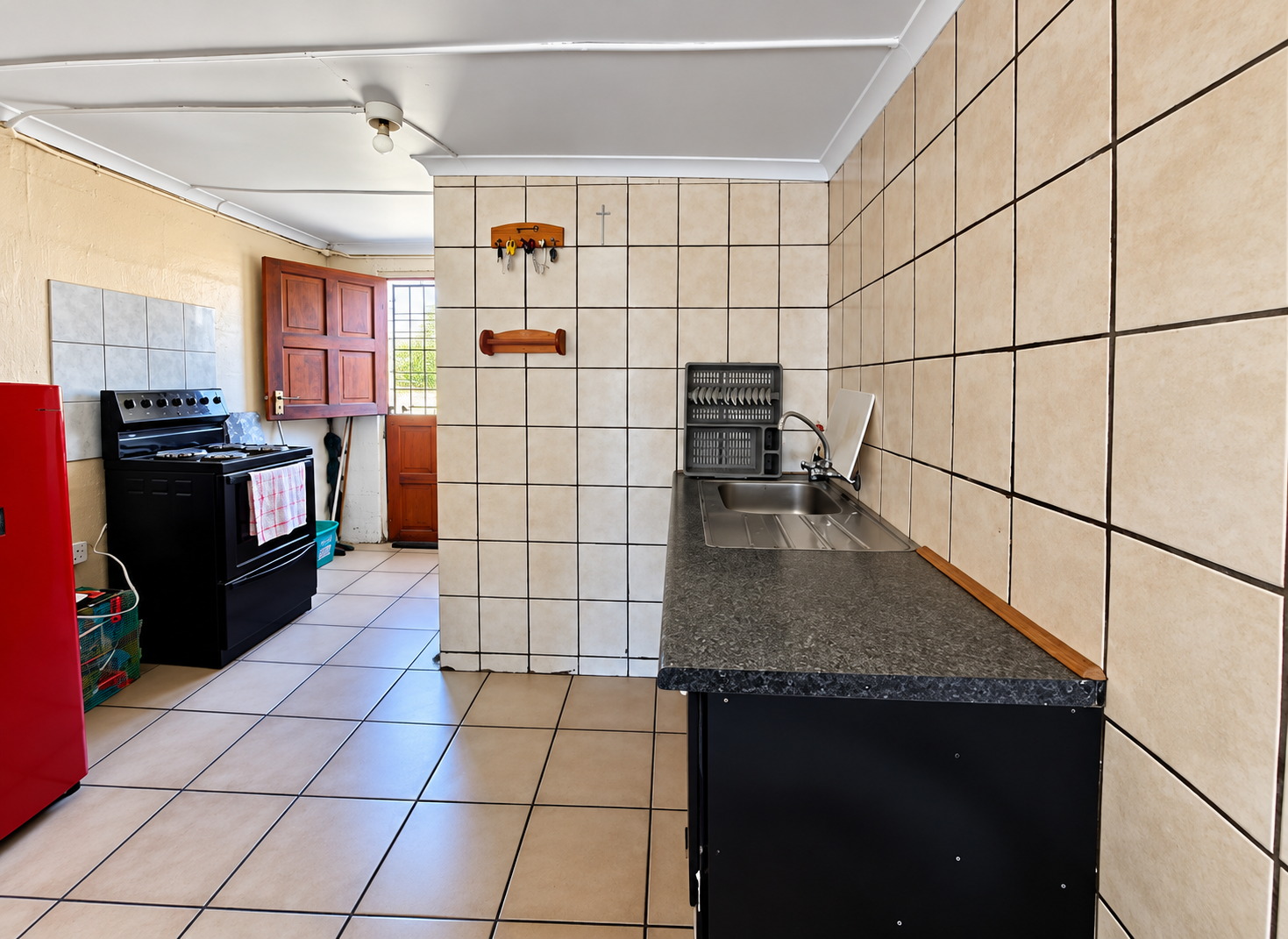 Charming 3-Bedroom Home with an Attached Flatlet – Perfect for Family Living and Additional Income!