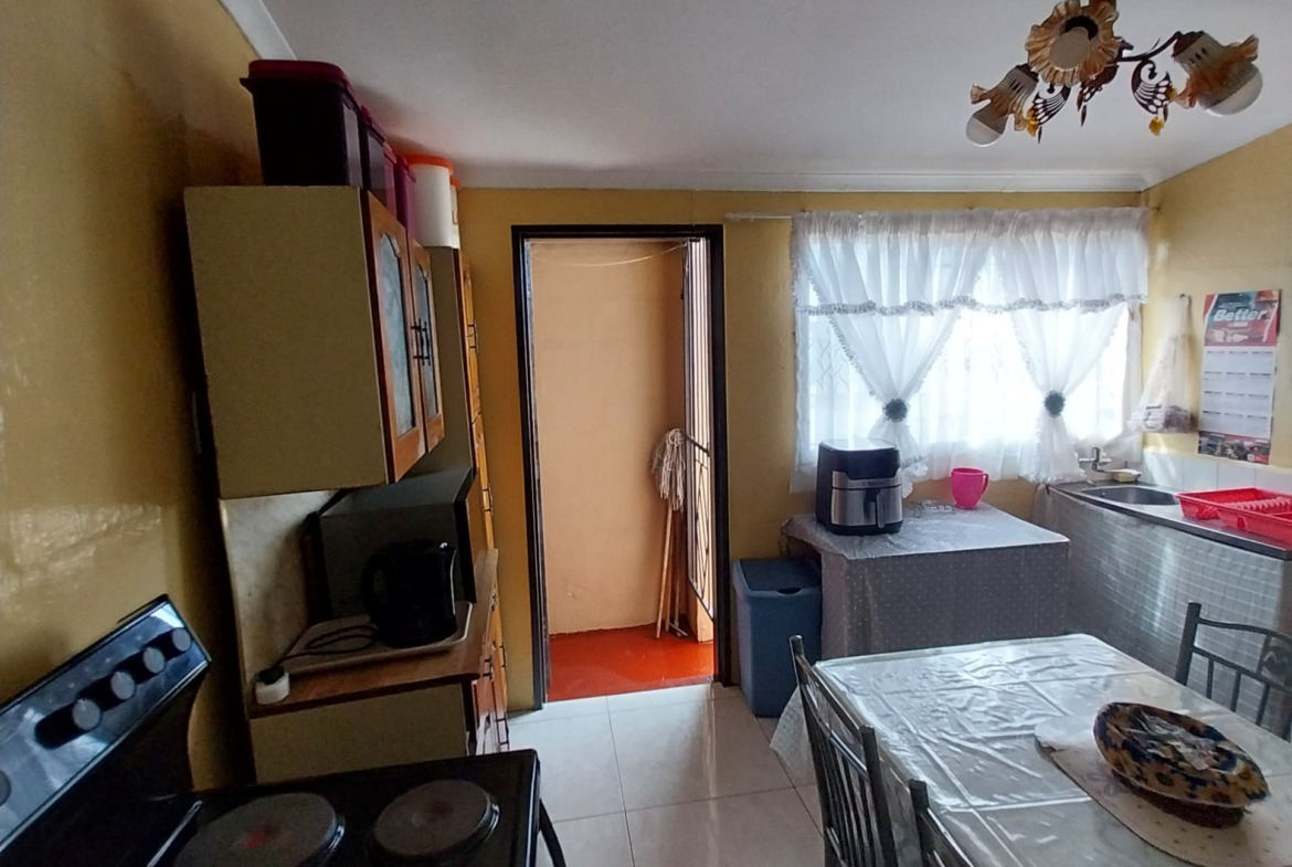 3 BEDROOM HOUSE IN BUFFALO FLATS (VERGENOEG)