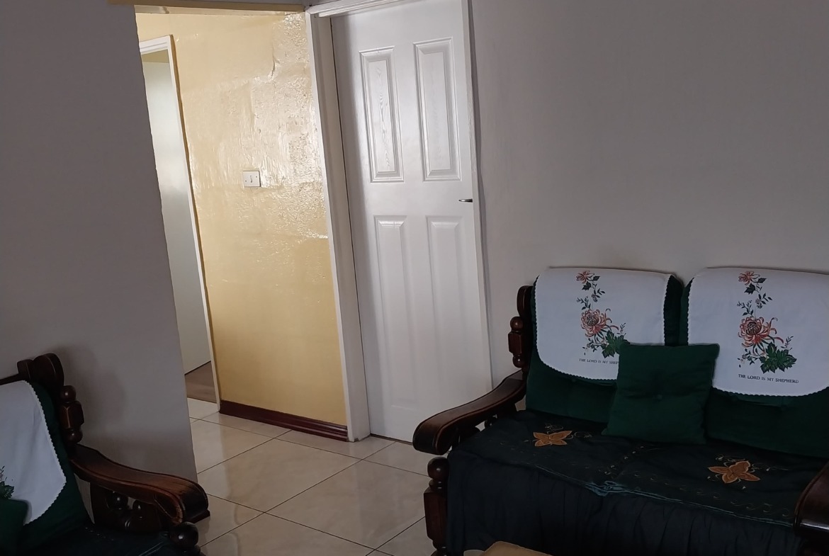 3 BEDROOM HOUSE IN BUFFALO FLATS (VERGENOEG)