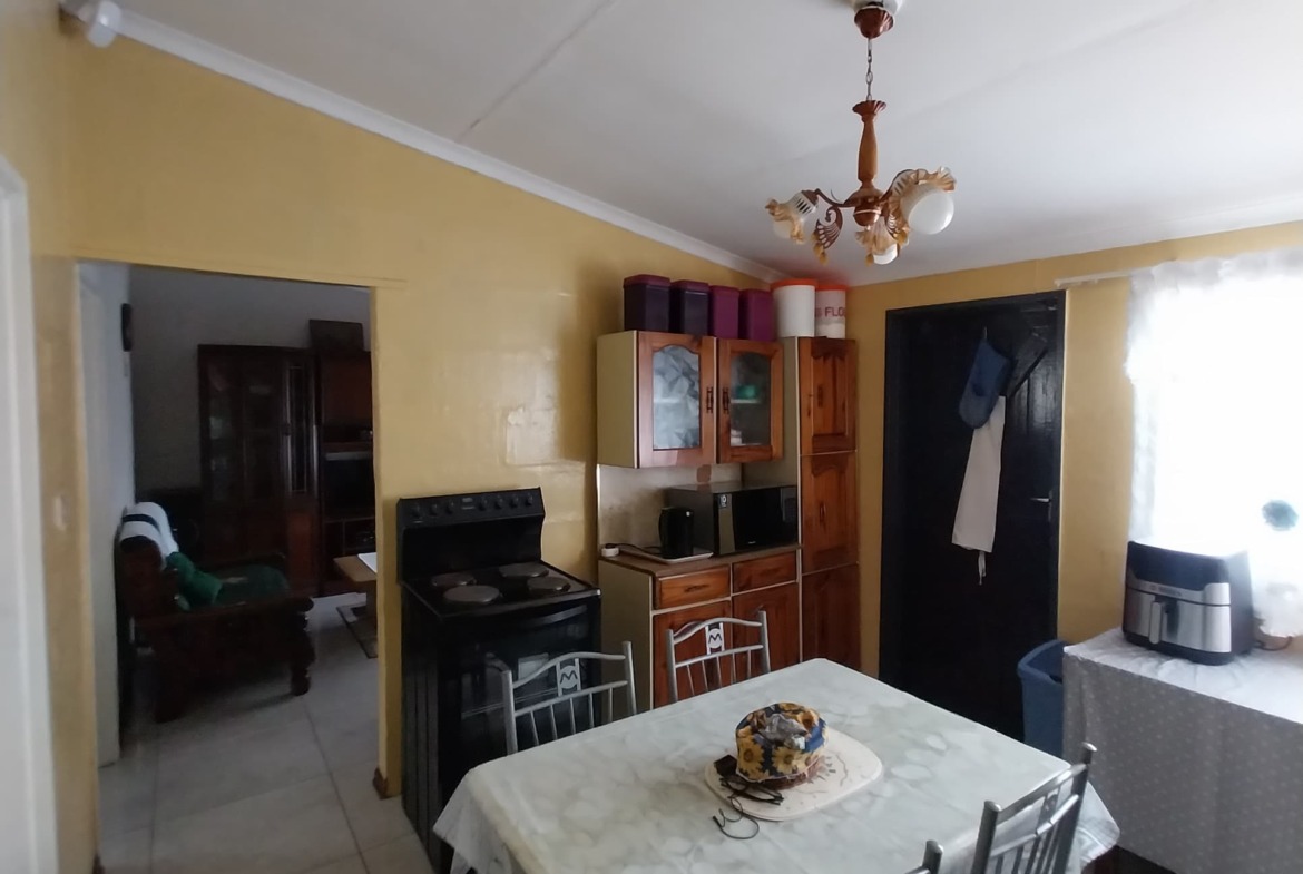 3 BEDROOM HOUSE IN BUFFALO FLATS (VERGENOEG)