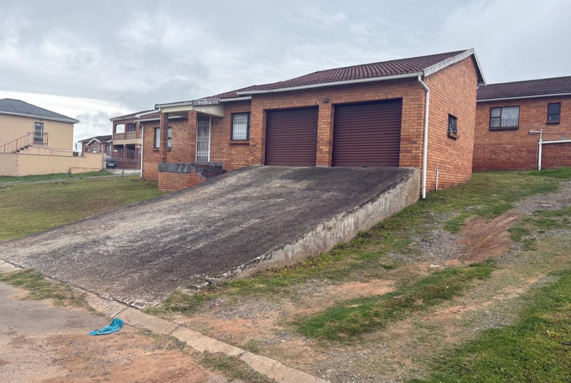 Charming 3-Bedroom Home for Sale in Clubview, Qonce