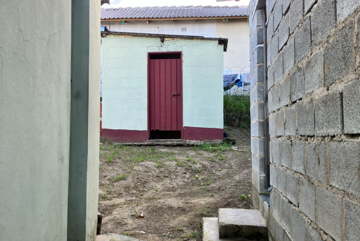 Great Investment Opportunity with Granny Flat in NU2