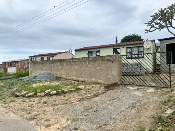 Great Investment Opportunity with Granny Flat in NU2