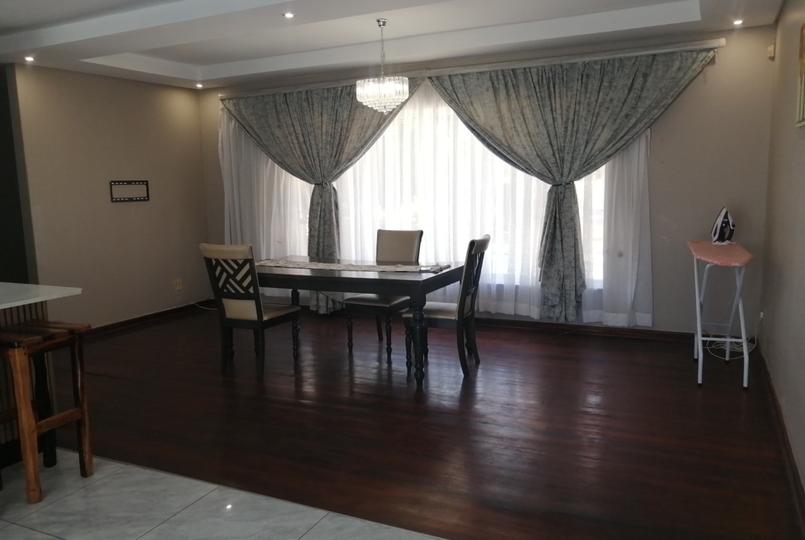 Spacious 4-Bedroom Family Home with Pool, Double Garage & Ample Parking