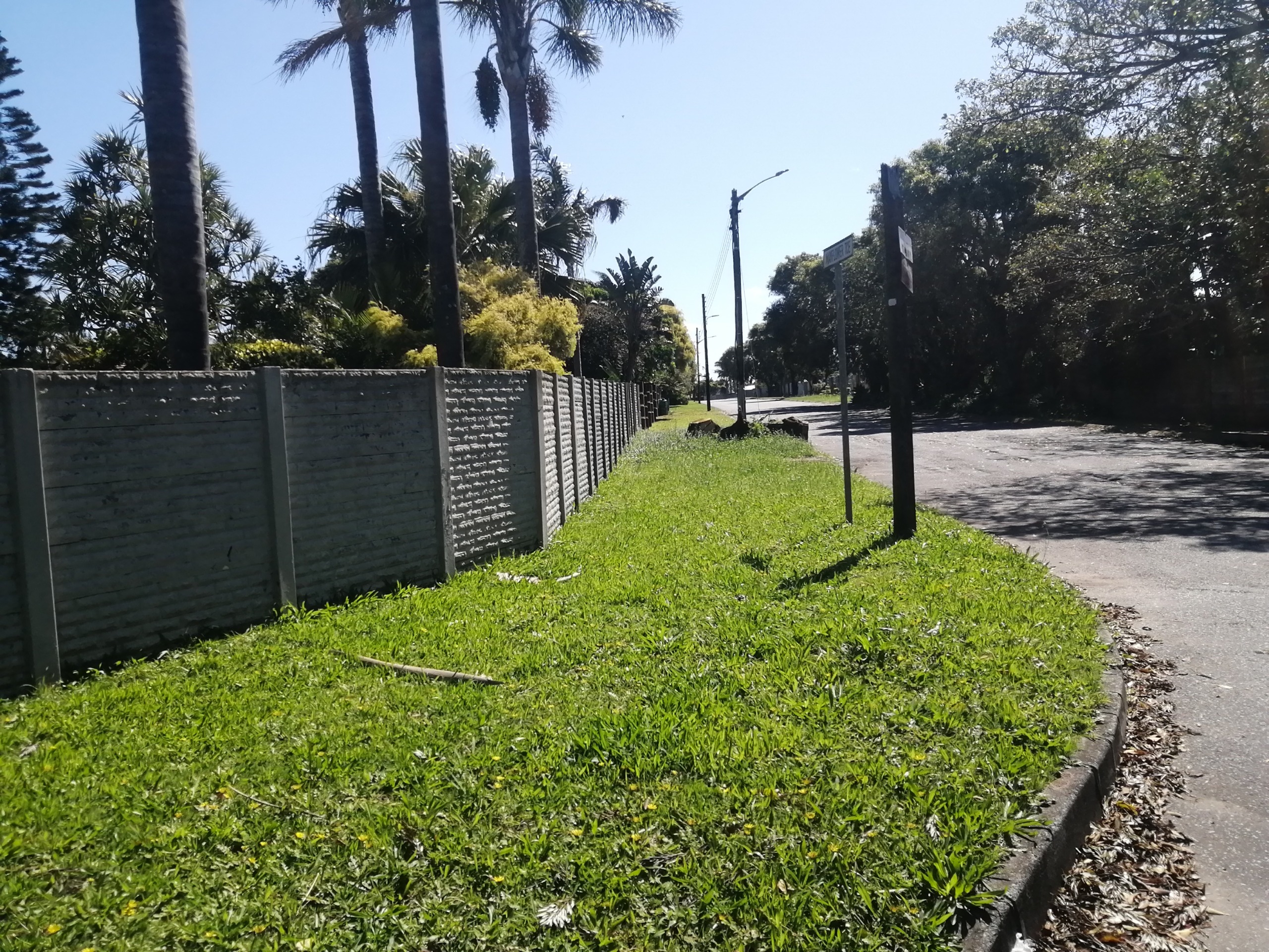 IMG_20260930_135527 Spacious 4-Bedroom Family Home with Pool, Double Garage & Ample Parking