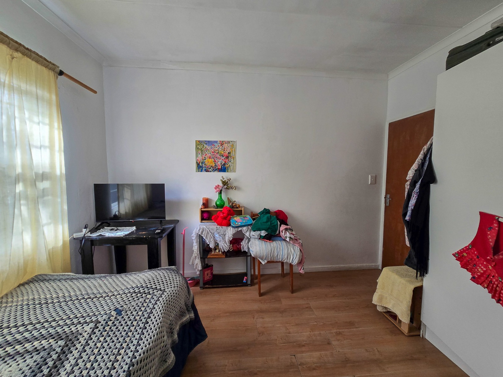Spacious Dual-Dwelling Property in Padcamp